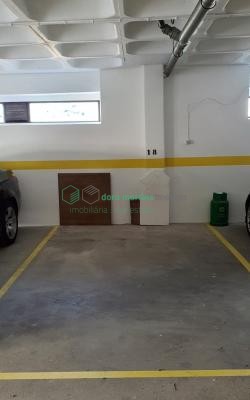  Lugar de parqueamento, em garagem fechada com portão automático.
