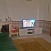Apartamento T2 com 2 varandas e lareira. Bons acessos.