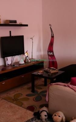 Apartamento T1+1 parcialmente mobilado e equipado.